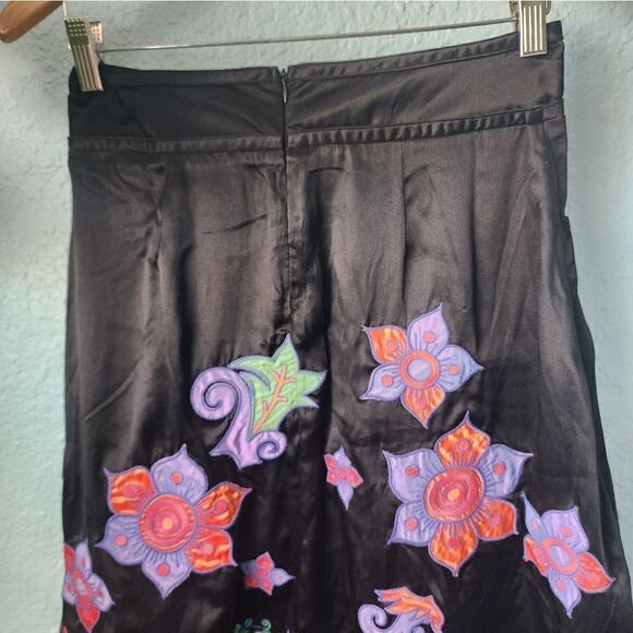 Laura Lees label 100% silk embroidery Mid skirt - Picture 7 of 16